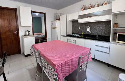 Casa com Piscina, Churrasqueira e Mesa de Bilhar - Foto 11