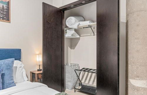 2KBD2BA Steps from Target Center+GYM+KTCHN+LNDRY - Foto 32