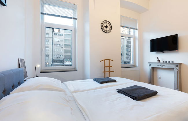 Rhino Studios - Photo 7