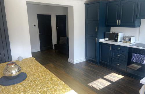 Lovely 2 Bed Full House By The Beach - Foto 5