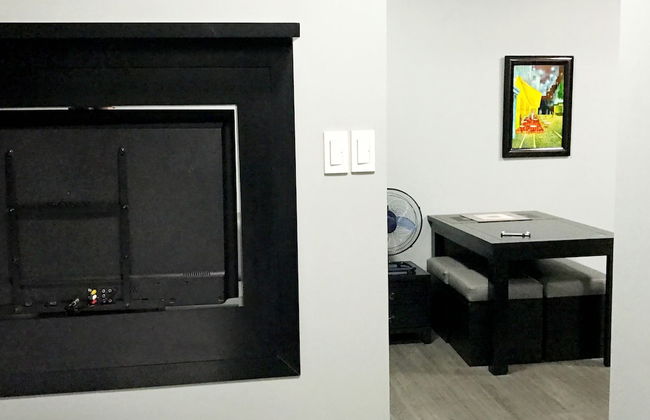 Luxury Condo at Forbeswood Parklane - Foto 26