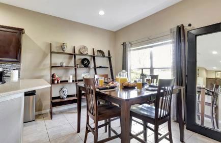 Valrico's Hidden Gem A Stunning 3-Bedroom Oasis Awaits! - Foto 25