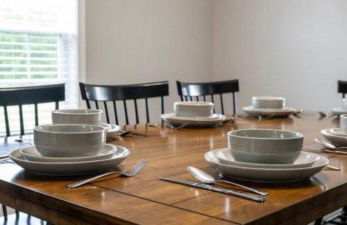 Spacious Home 4BR Fire Pit, Patio Hot Tub - Foto 17