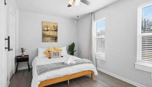 Stylish MCM Home by Frost Center - Foto 3