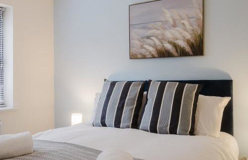 Modern and Stylish Home away from Home - Foto 17