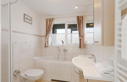 1 Bedroom Gorgeous Apartment In Rechlin - Photo 31