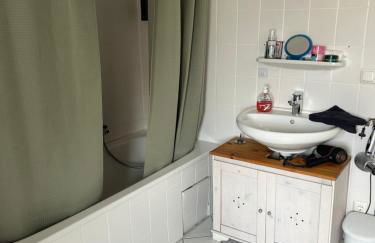 Room in Apartment - Schlummern Wie Dornröschen&rapunzel Im Schlösschen - Foto 8