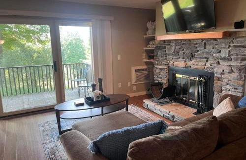 Spacious Condo with Pool Pass! - Foto 3