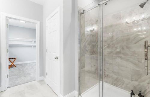 Modern new built in prime Raleigh location - Foto 34