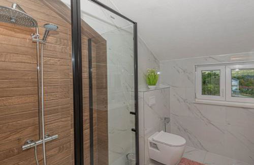 Villa Maria with Outdoor Pool - Foto 19