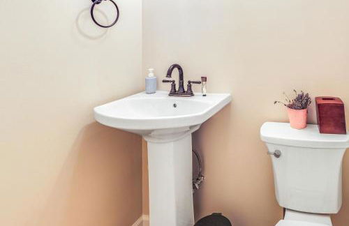 Charming Country Home with Deck - 20 Mi to Franklin - Foto 8