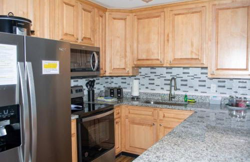 Winterplace Ski in Ski out condo First Floor D103 - Photo 4