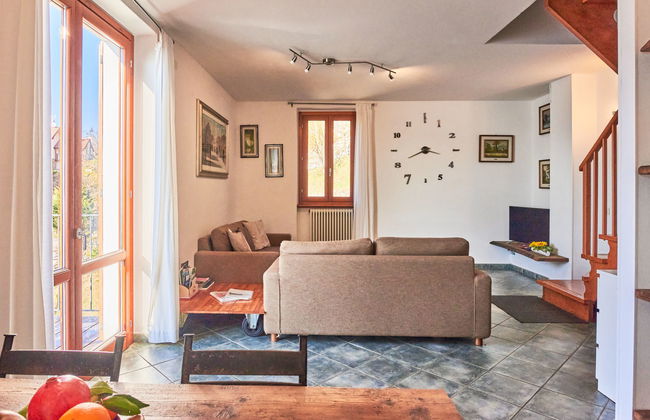 2 bedroom Apartment in Bellano with garden - Photo 9