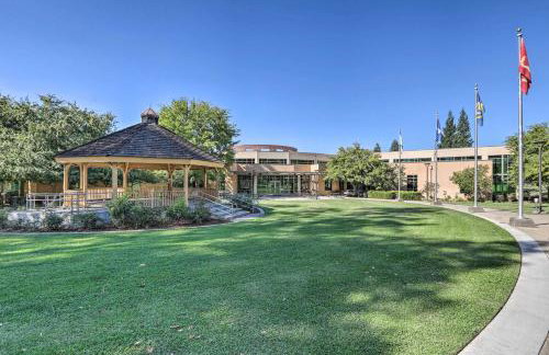 Boho-Chic Folsom Retreat Walkable Location! - Foto 25