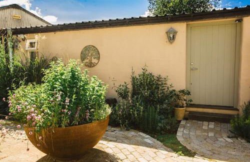 The Organic Cotswolds Cowshed - Photo 23