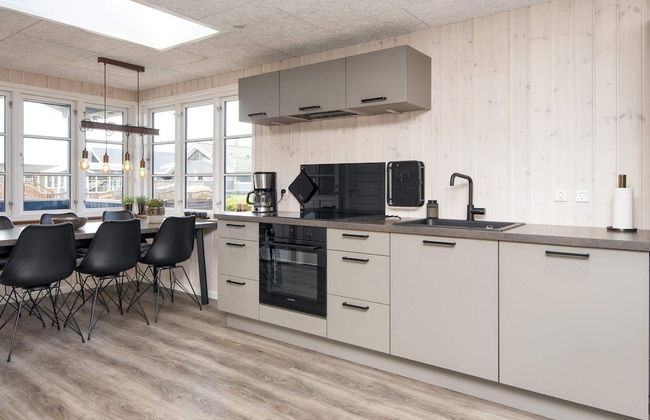 6 Person Holiday Home in Bjert - Foto 8