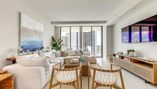 Ocean Views and Pool Access Riviera Beach Condo! - Foto 4