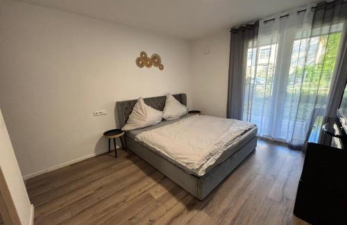Beautiful 2 bedroom apartment with terrace and garden - Foto 14
