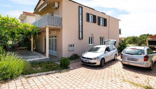 Simplistic Holiday Home in Rogoznica near Sea Beach - Foto 2