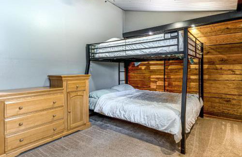 Lake Escape with Hot Tub and Docks in Hope! - Foto 13