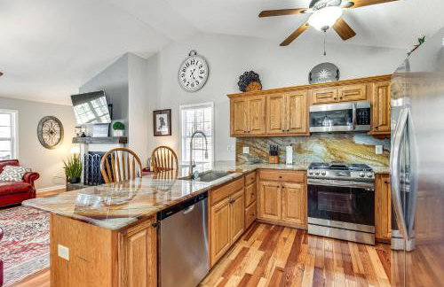 Anglers Dream Lake Guntersville Escape with Views! - Foto 5