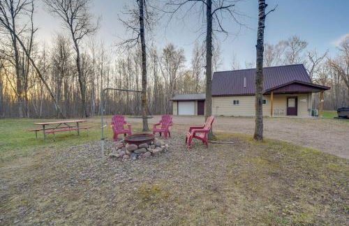 Cozy Birchwood Retreat on UTV Trail with Hot Tub! - Foto 29