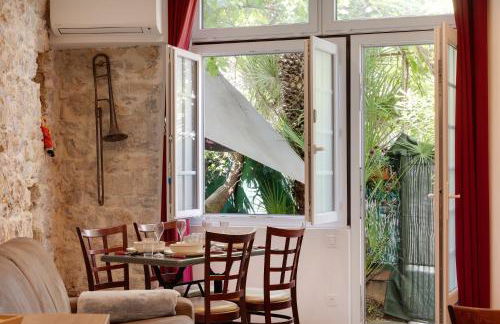 À 1km Plage du Midi et Palais des Festivals - Appartement Centre Cannes avec Cour Extérieur Privée - Photo 1