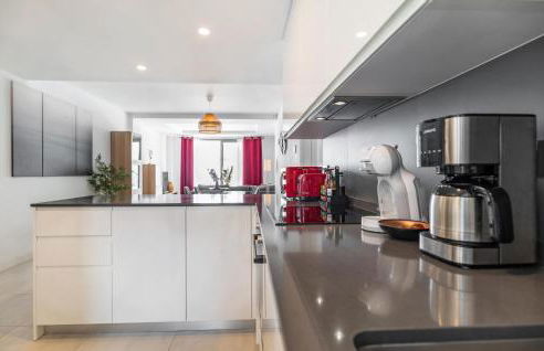 Nice Apartment In Estepona With Wifi - Photo 9