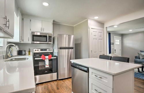 Cozy House with Private Yard, Close to Downtown - Foto 11