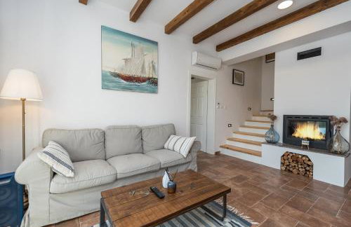 Stone Villa Cara d Oro - Heated Infinity Pool & Views - Photo 29