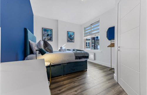 Lovely Two Bedroom with Ensuite Bathrooms - Photo 16