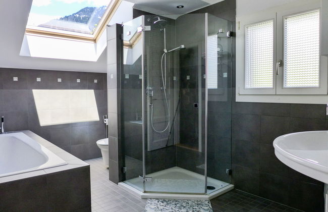 4 bedroom House in Brienz with garden and terrace - Photo 23