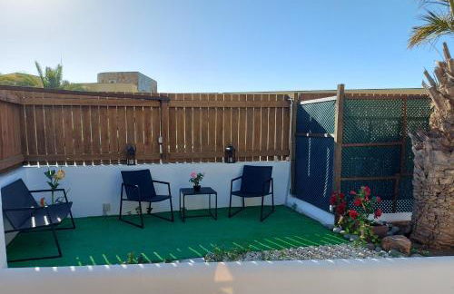 Bungalow with Sunny Private Terrace - Secure Bike or Board Storage - Foto 28