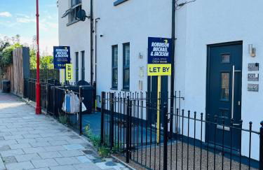 Castle view Rochester - Photo 28