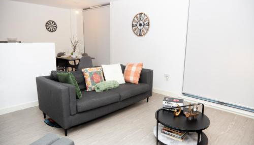 OBI'S House&Suites - Luxury 2bed Duplex Apartment With Balcony - Foto 1