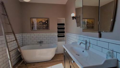 Jardin Secret de La Châtre - Centre Ville - Photo 3