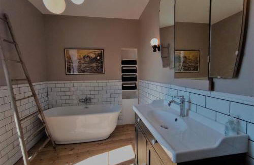 Jardin Secret de La Châtre - Centre Ville - Foto 3