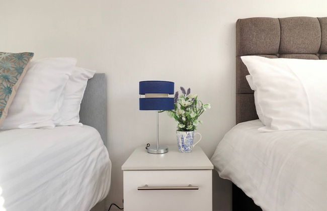 Skyvillion - Valley Way - 3bed House In Stevenage - Foto 7