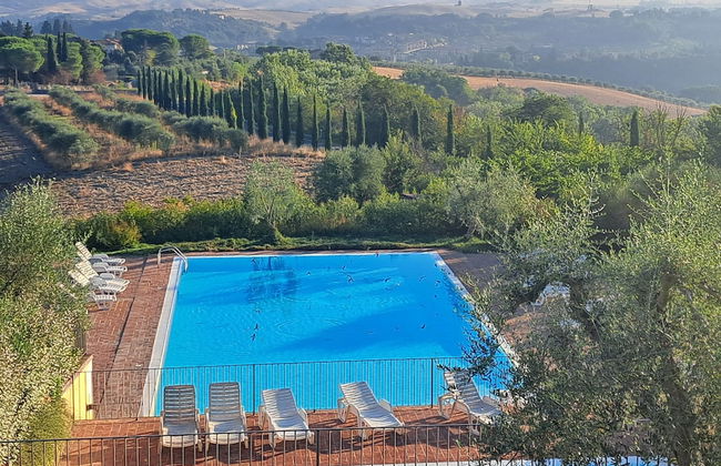 House With Private Garden in the Crete Senesi - Photo 16