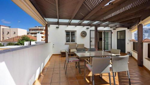 V Centenario free parking by Staycare - Photo 1