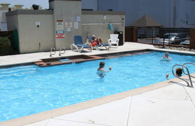 Neptune s Nook 5 min From Oceanfront w Pool - Foto 2