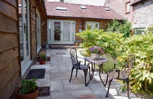 Nest Holiday Hideaway Dove Cottage-Beautiful Location in the Long Mynd Area of Outstanding Natural Beauty-WHIRLPOOL JACUZZI BATHS!! - Foto 1