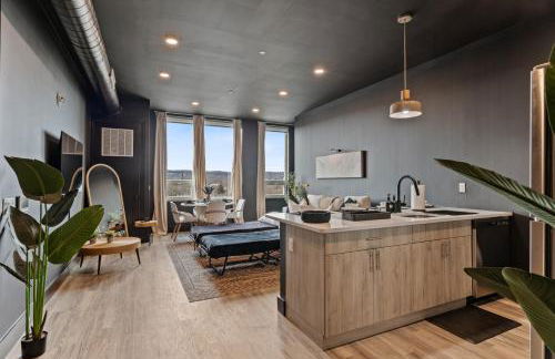 Cozy 1 King BR, Gym, Free Parking, 8mins Train - Foto 29