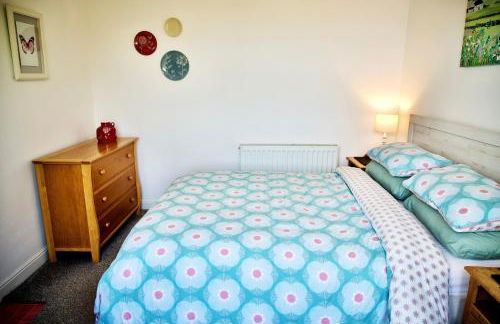 Tegfryn (Sleeps 8), 5*, Sea View, Borth y Gest - Photo 25