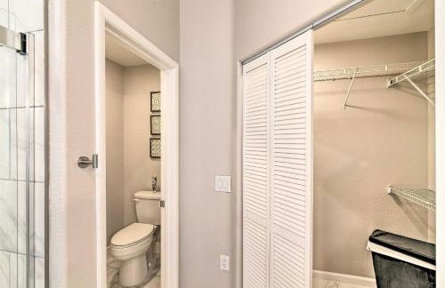 Contemporary Vegas Townhome with Community Pool - Foto 18