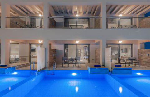 Mystique Luxury Suites & Maisonettes - Photo 14