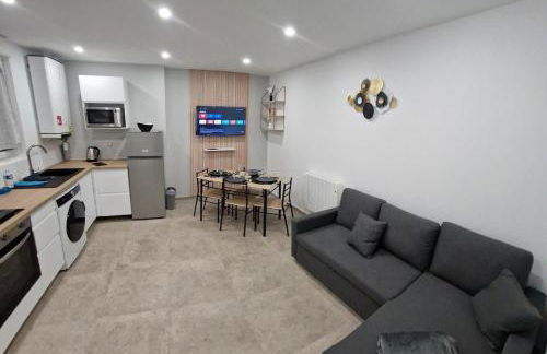 Beautiful 38 m2 independent 2-room apartment - Foto 1