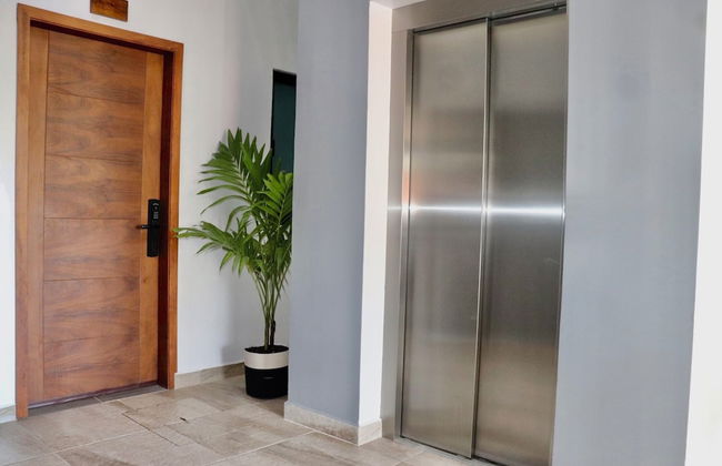 Sunset Kin Beach Apartments - Photo 2