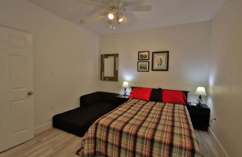 Flagler Beach Motel and Vacation Rentals - Photo 10