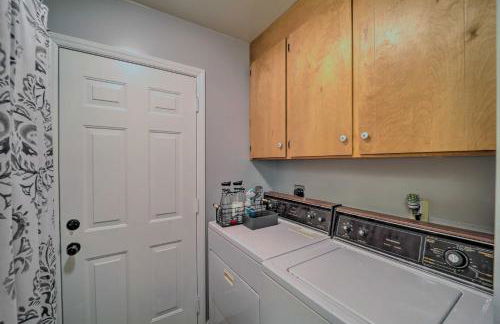 Deep Gap Cottage with Fire Pits - Hike and Ski! - Foto 16